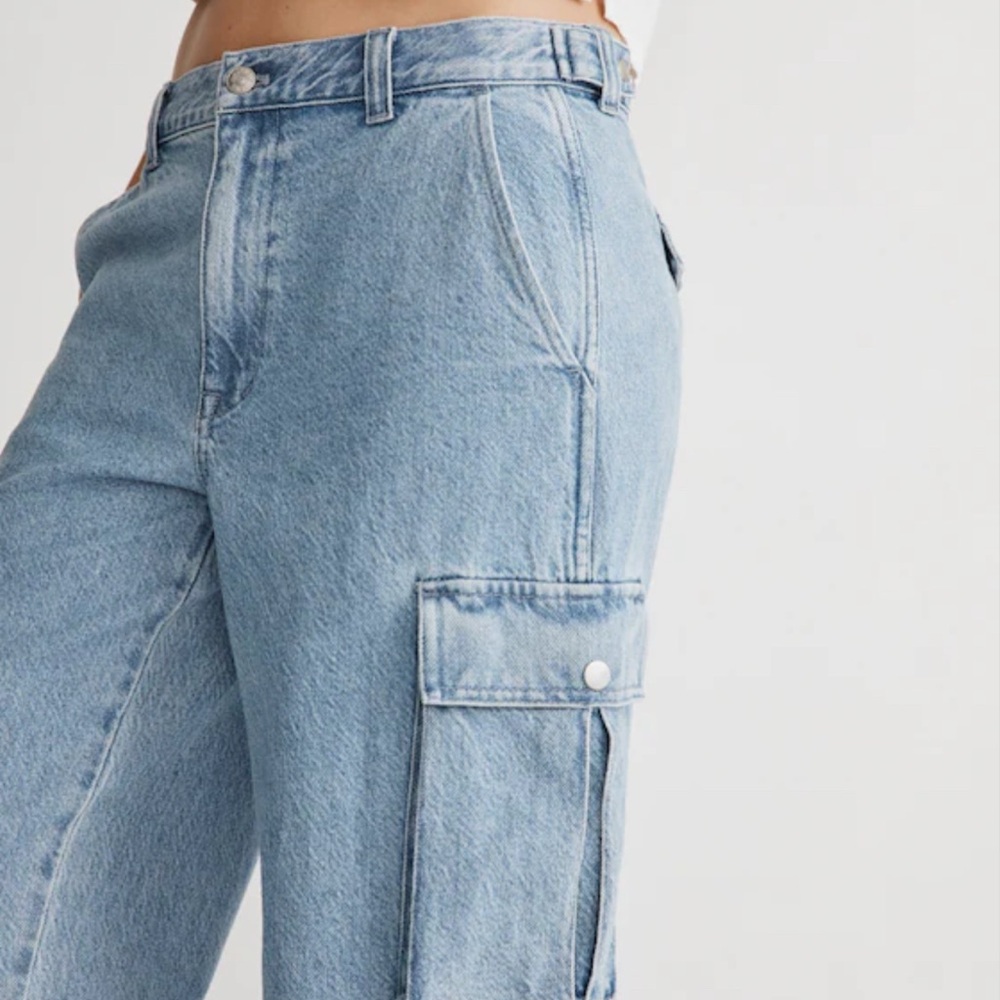 Madewell Low-Slung Straight Cargo Jeans in Coleman Wash